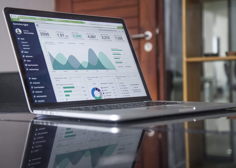 Live-Webinar Sendeanlage und Monitore